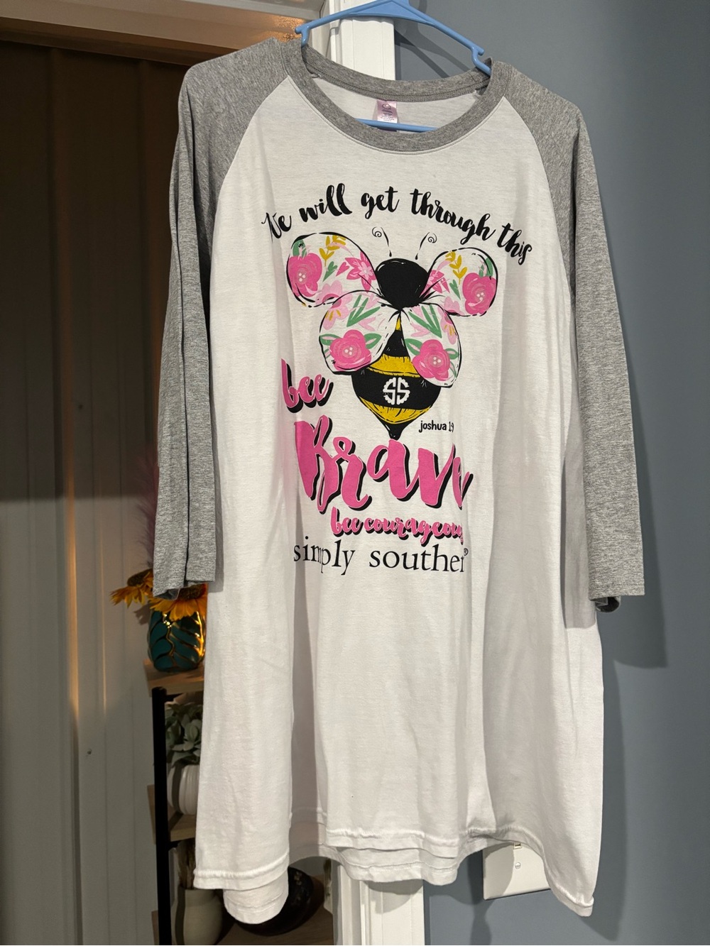 Simply Southern White & Gray Floral Bee Raglan Shirt